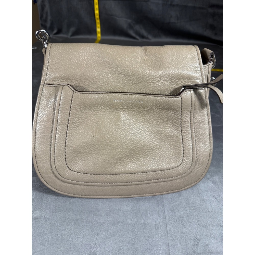 Marc Jacobs Crossbody Bag Medium Taupe Grey Pebbled Leather Silver Hardware